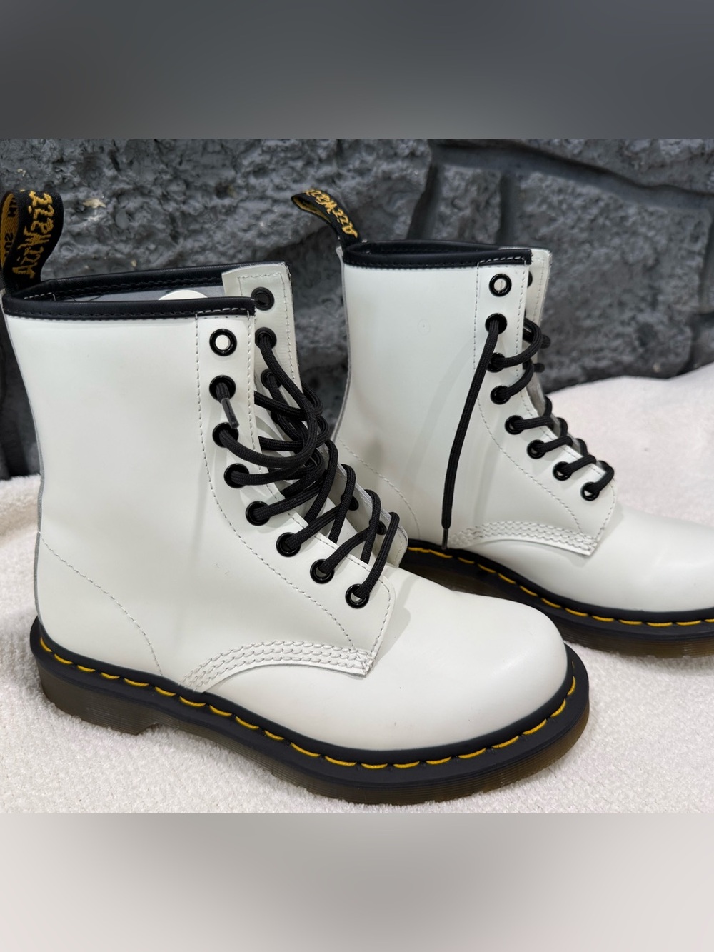 Dr. Martens 1460 White Smooth Leather 8-Eye Combat Boots Size 6